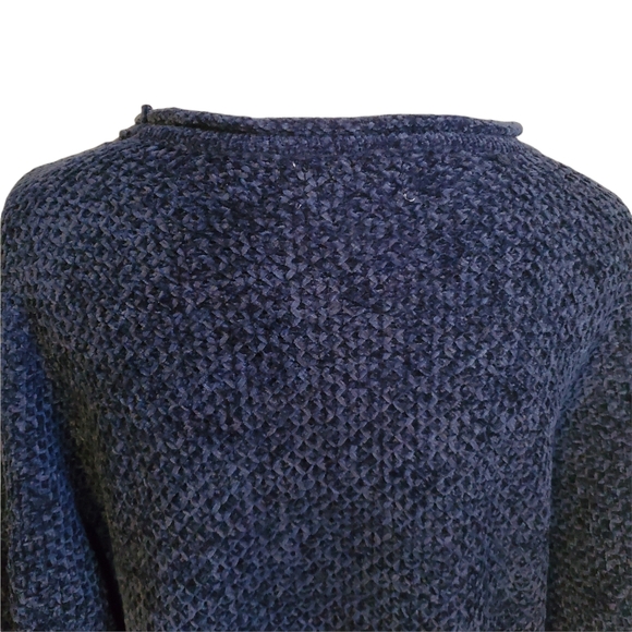 LF SEEK The Label Chenille Cropped Sweater - Picture 6 of 10